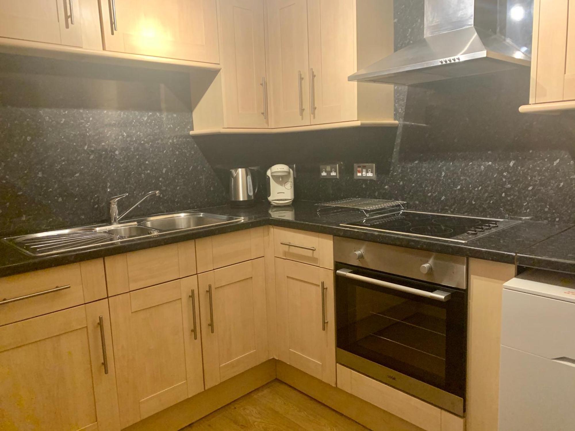 Beaconsfield Farm Apartment Уелс Екстериор снимка