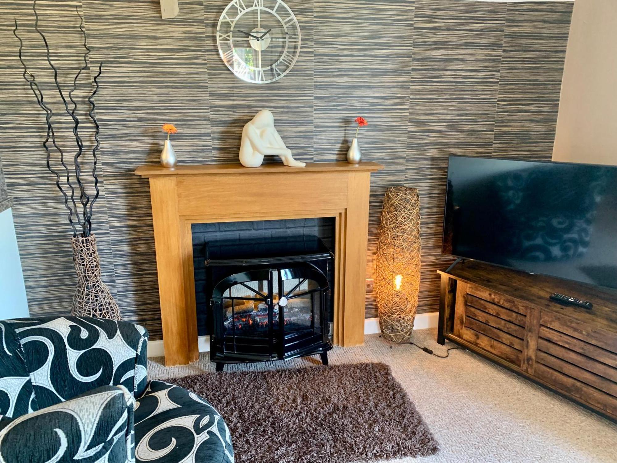 Beaconsfield Farm Apartment Уелс Екстериор снимка