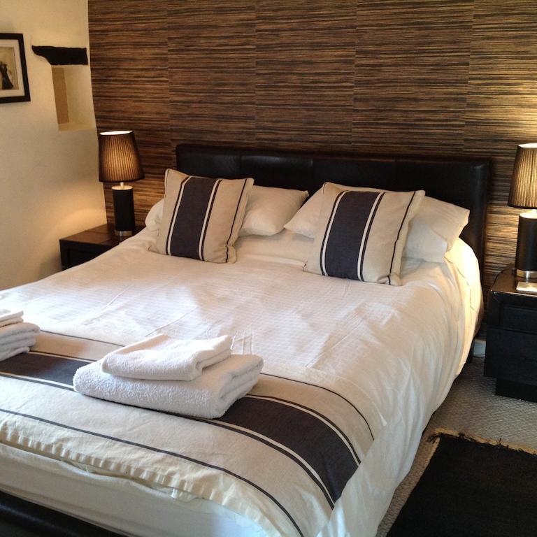 Beaconsfield Farm Apartment Уелс Стая снимка