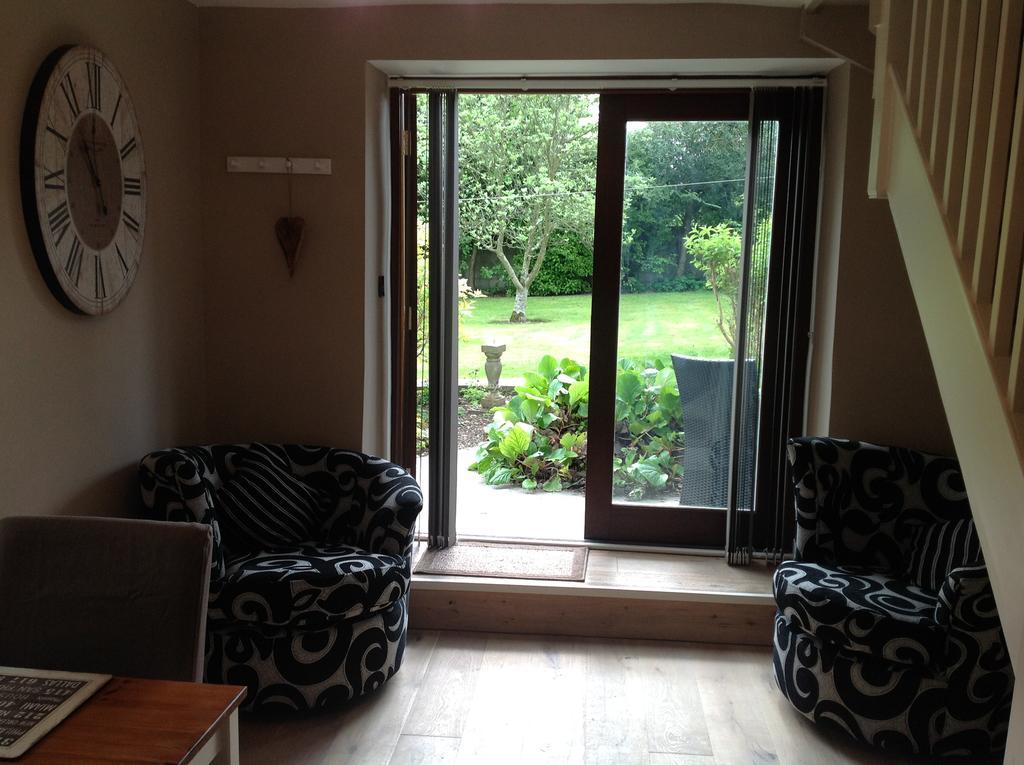 Beaconsfield Farm Apartment Уелс Екстериор снимка