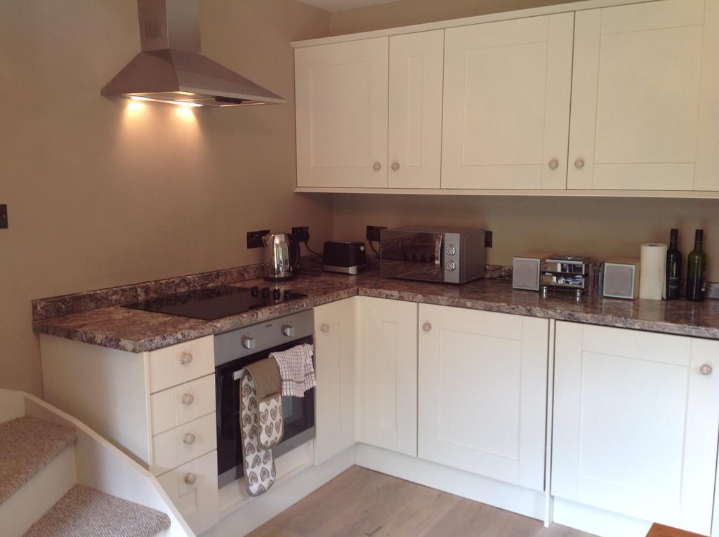Beaconsfield Farm Apartment Уелс Екстериор снимка