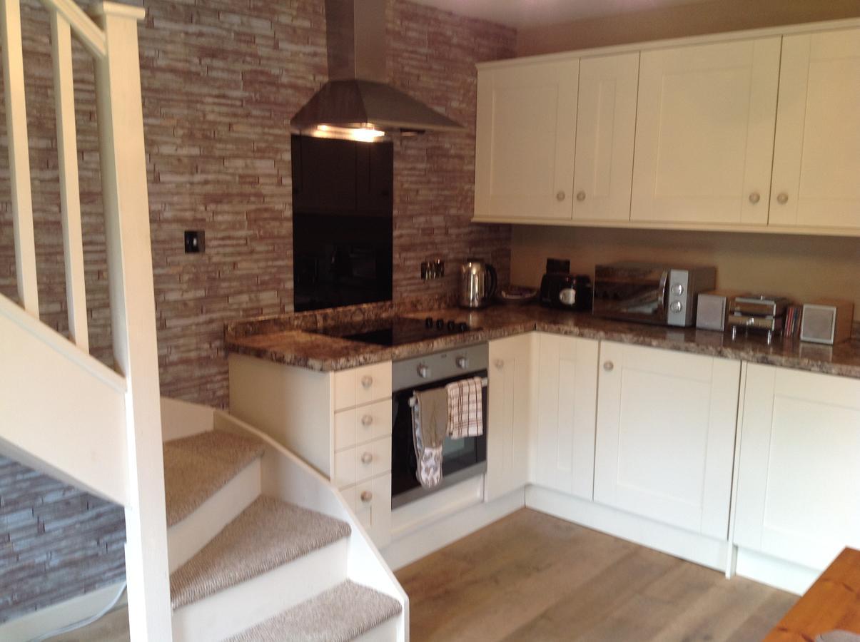 Beaconsfield Farm Apartment Уелс Екстериор снимка